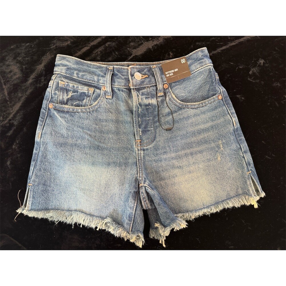Express Boyfriend Midi Denim Shorts Womens Size 00 Medium Wash Frayed Hem